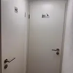 Traumhaft Modernes Mit 2 Einzelbetten Gemeinschaftsbad- Wc *