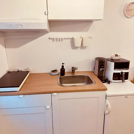 Traumhaft Modernes Mit 2 Einzelbetten Gemeinschaftsbad- Wc *