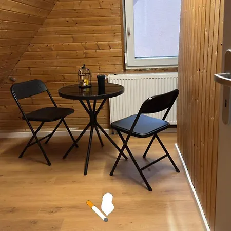 Traumhaft Modernes Mit 2 Einzelbetten Gemeinschaftsbad- Wc * Aldingen (Tuttlingen)